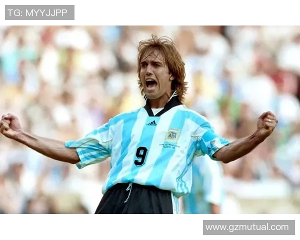 昔日绿茵传奇老足球明星的回忆杀图片展现他们辉煌岁月与激情瞬间 昔日绿茵传奇老足球明星的回忆杀图片展现他们辉煌岁月与激情瞬间