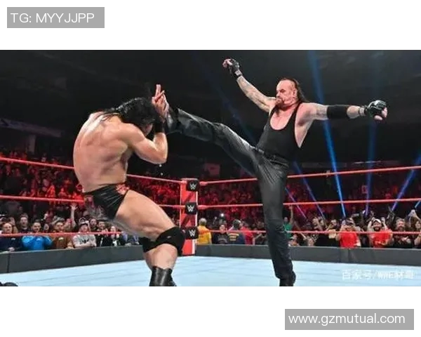 揭秘足球明星魔鬼训练背后的传奇教练与训练秘密