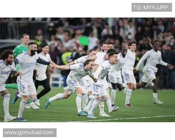 曼联与皇马激战正酣比赛比分揭晓引发球迷热议