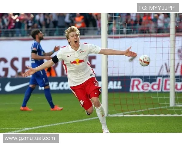 柏林联与科隆激战正酣比分揭晓精彩瞬间回顾 柏林联与科隆激战正酣比分揭晓精彩瞬间回顾